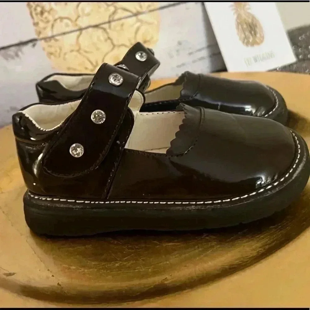 LITTLE GIRLS SCRIBBLES BROWN PATENT:RHINESTONE SZ 8